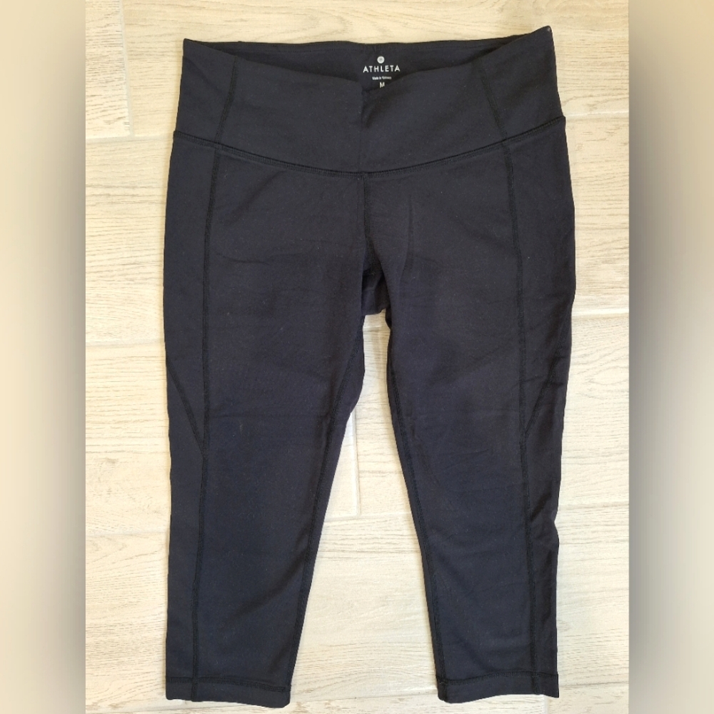 Athleta women's black capri leggings  - size medium